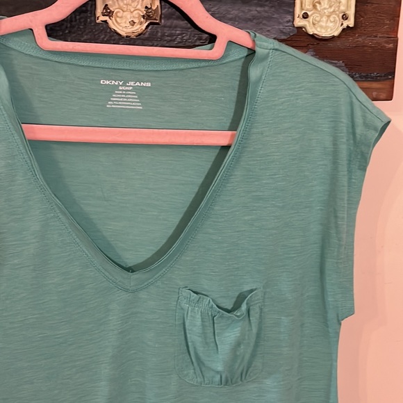2/$12 DKNY Jeans Aqua Trapeze Hem T-Shirt Size Small - Picture 9 of 15